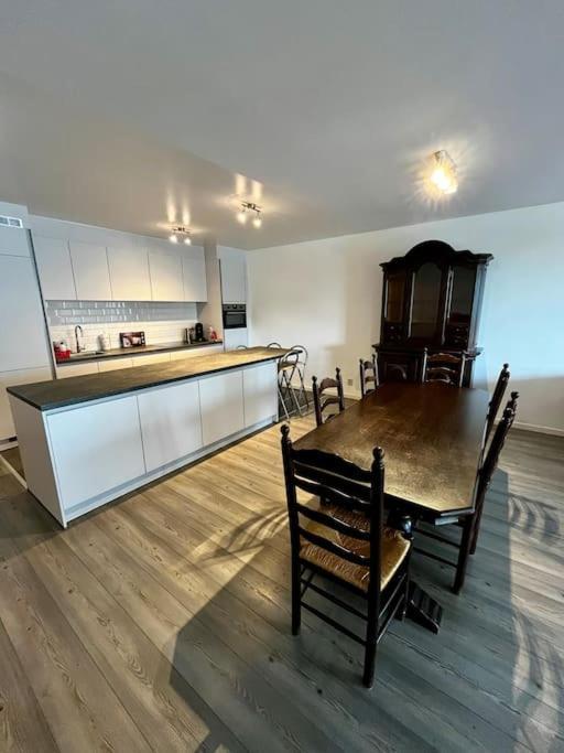 Big Apartment With Parking In Antverpy Exteriér fotografie